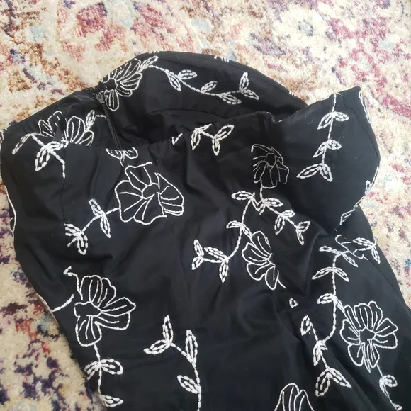 White House Black Market Strapless Cotton Embroidered Summer Dress Size 6 - Picture 14 of 14